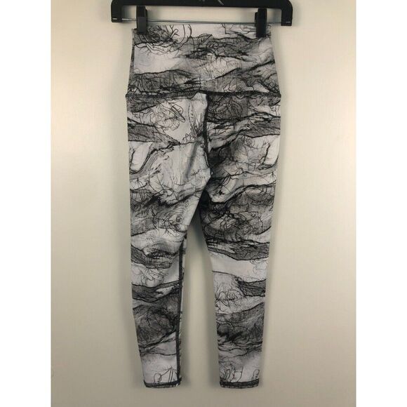 Evolution and Creation Yoga Pants Legging Women’s S Gray & White Roses & Thorns - Picture 4 of 9